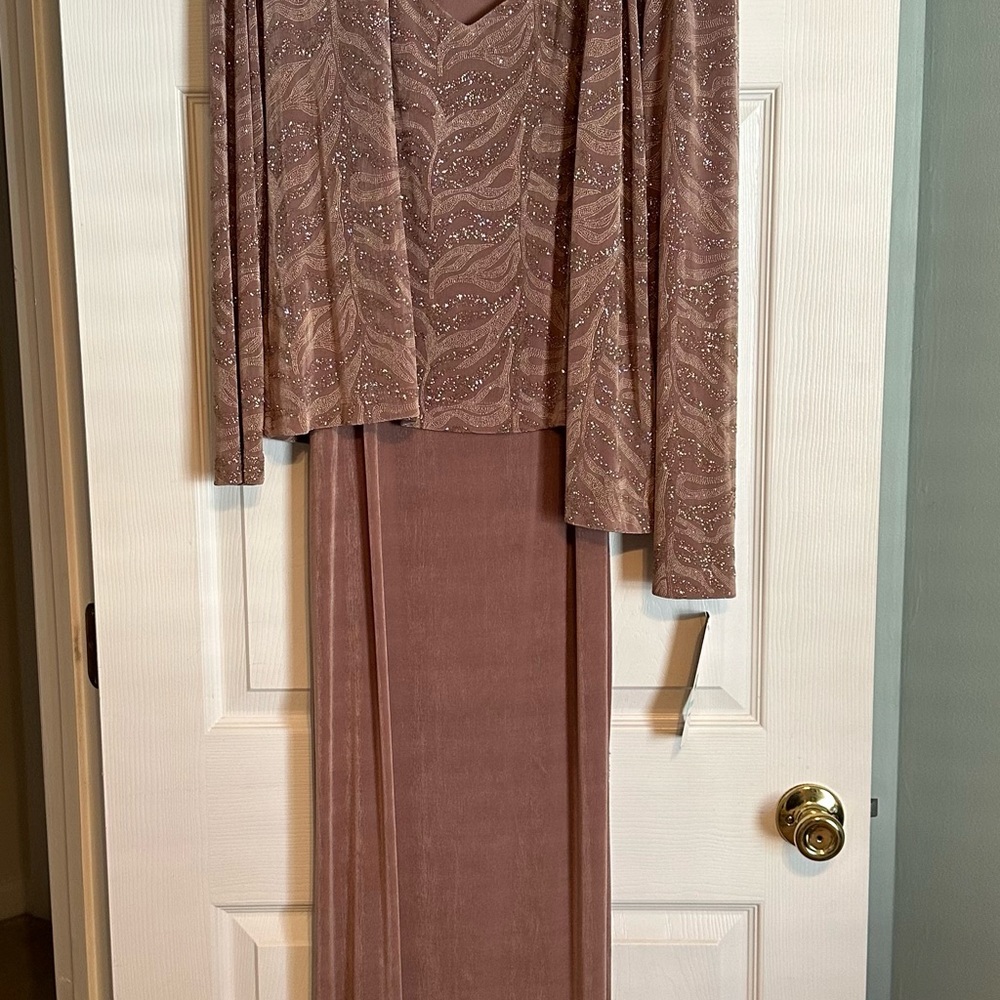 Elegant Brown Paisley Dress Set